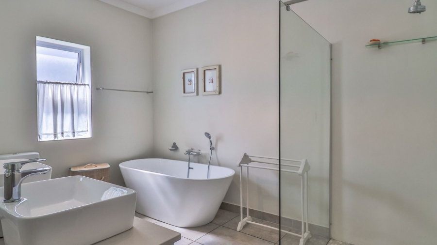 4 Bedroom Property for Sale in Onrus Western Cape